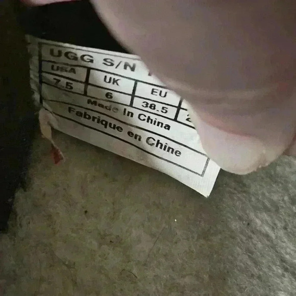 UGG women's Haylie Brown loafer Duck shoe.  Genuine Leather. Size 7.5. - Picture 4 of 10